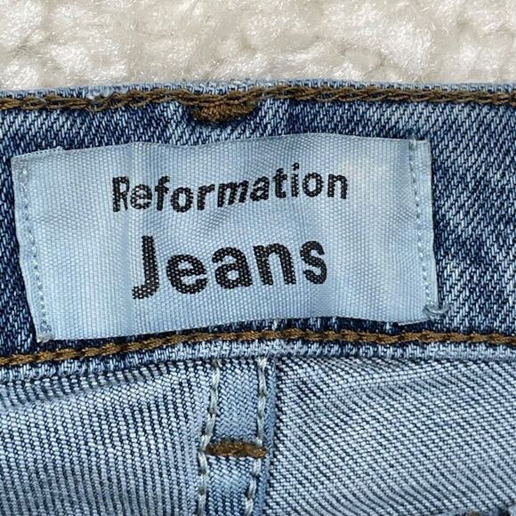 Reformation High Rise Skinny Crop Jean Syracuse Wash - Picture 5 of 13